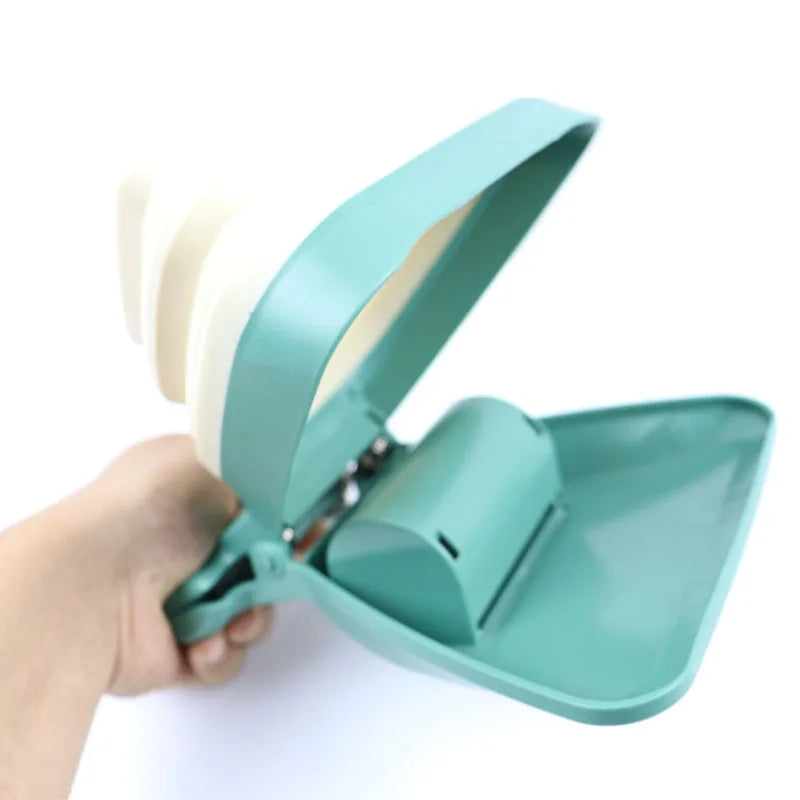 QuickScoop Pet Waste Cleaner: Foldable & Hands-Free Poop Pickup